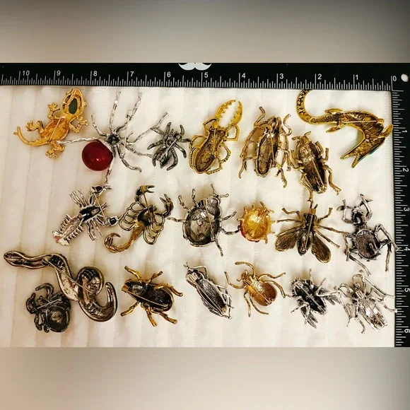 Lot 20 Vintage Style Insect Animal Brooches Rhinestone Enamel Beetle Spider Ant - Picture 2 of 2